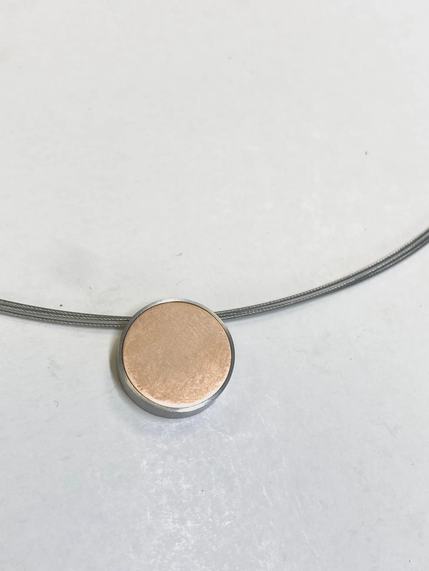 design_ketting_pura_van_r_1.webp Design ketting Pura van RVS rose zand mat, Ø15,0mm