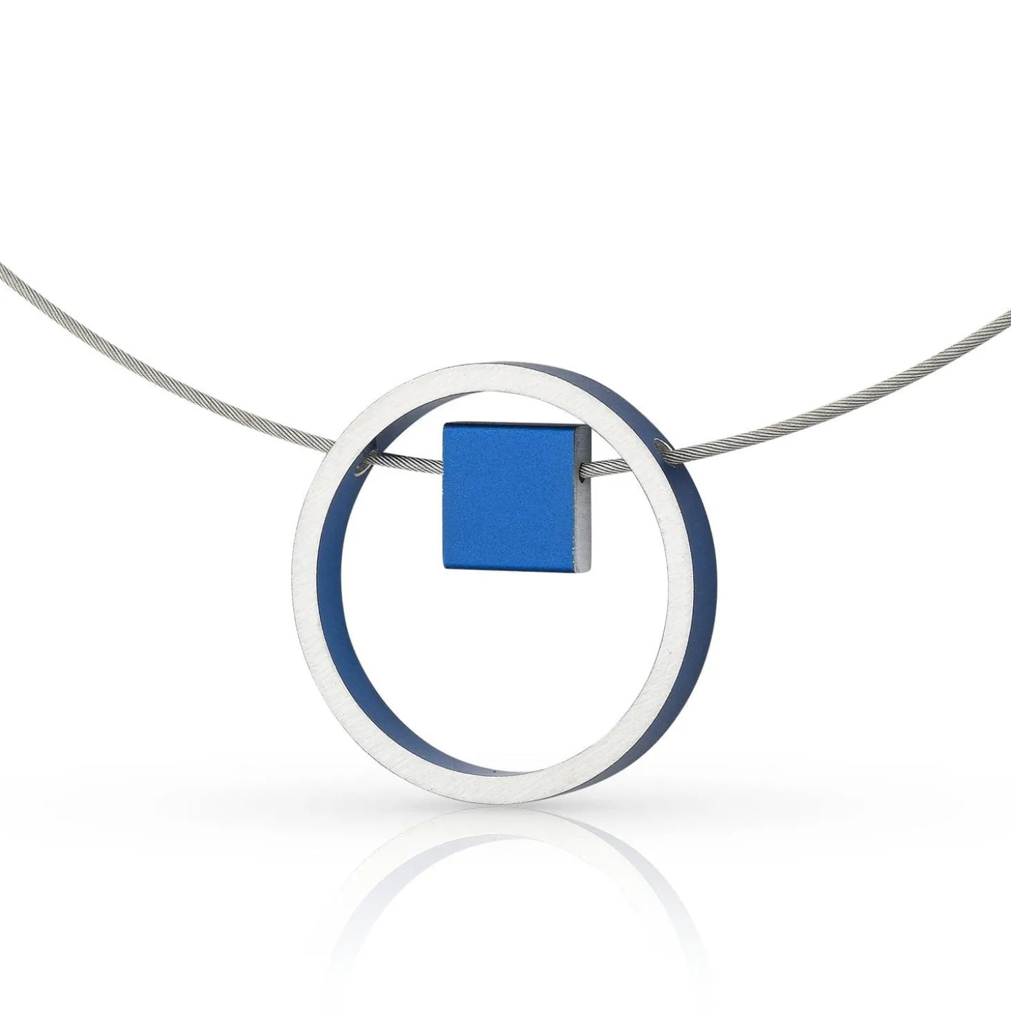 ketting_evy_blauw_ring_me_1.webp Ketting EVY Blauw Ring met vierkantje | C277B