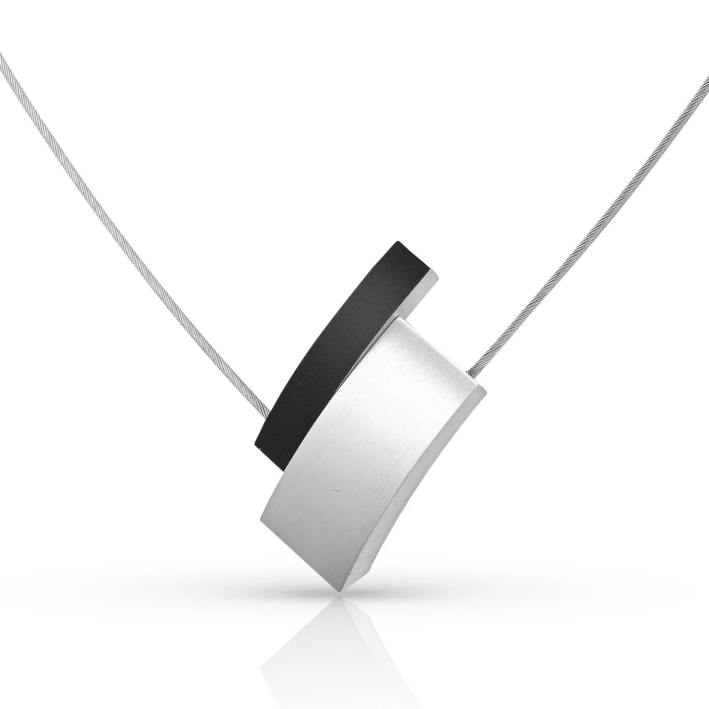 ketting_victoire_zwart__c_1.webp Ketting VICTOIRE Zwart | C276Z